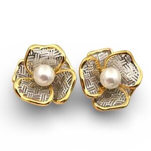 TWO TONE FLORAL PEARL EARRINGS